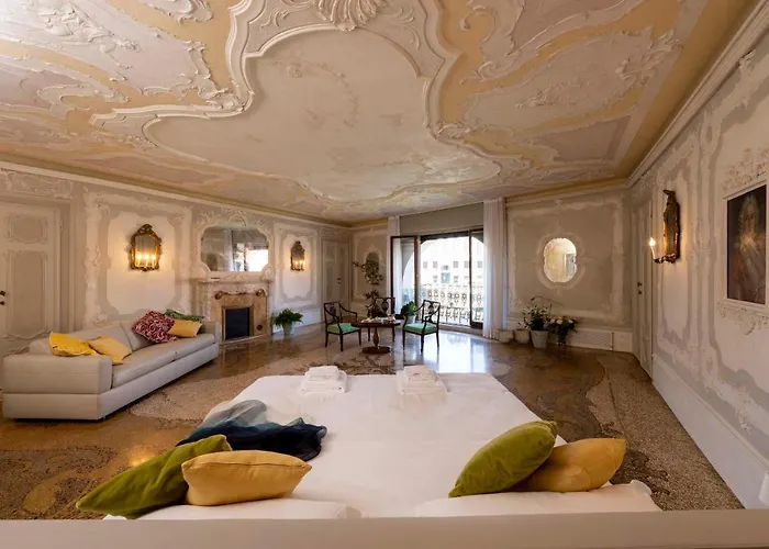 Mocenigo Grand Canal Luxury Suites
